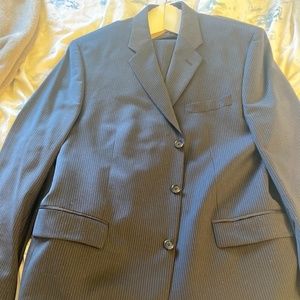 Men’s Calvin Klein Suit- navy blue 42R